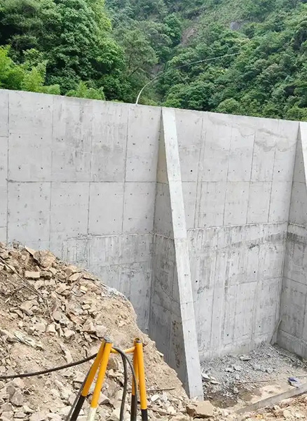 北京宣武区重力式挡土墙